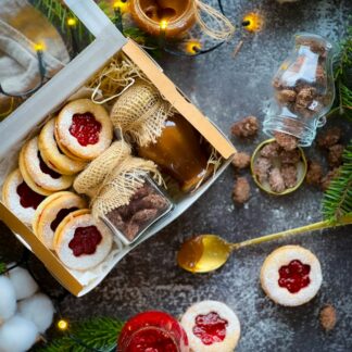 Deluxe Christmas Family Surprise Box