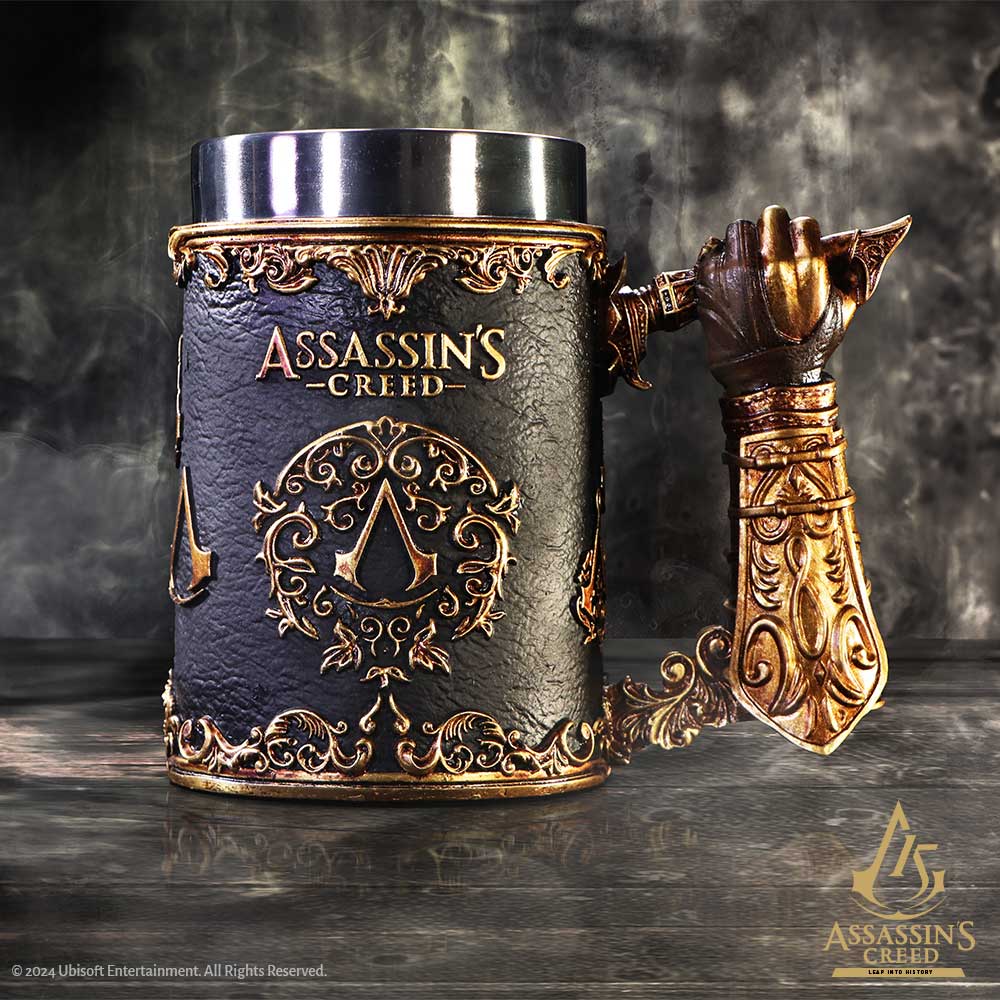 Assassin's Creed Through the Ages Black and Gold Tankard 15.5cm