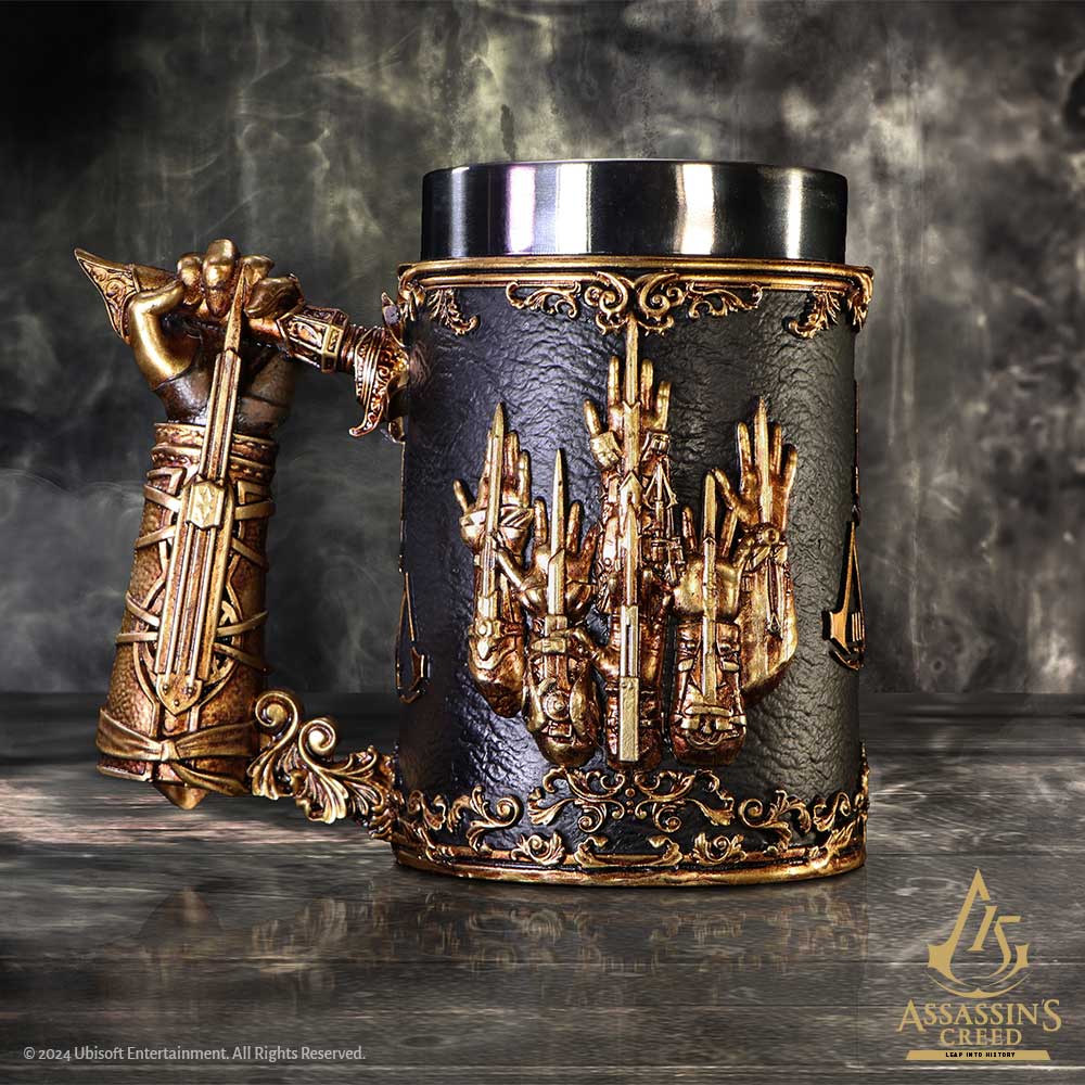 Assassin's Creed Through the Ages Black and Gold Tankard 15.5cm