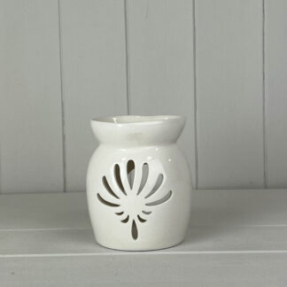 White Ceramic Wax/Oil Burner With Heart shaped Top