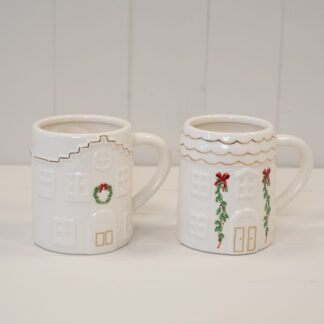 Cosy Christmas House with Garland Mug
