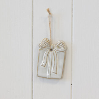 Ceramic Narural Hanging Present with Bow Detail