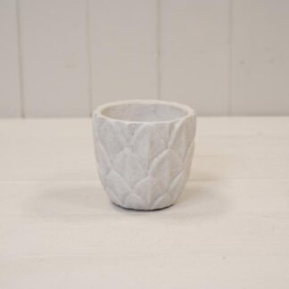 Round White Leaf Patterned Pot