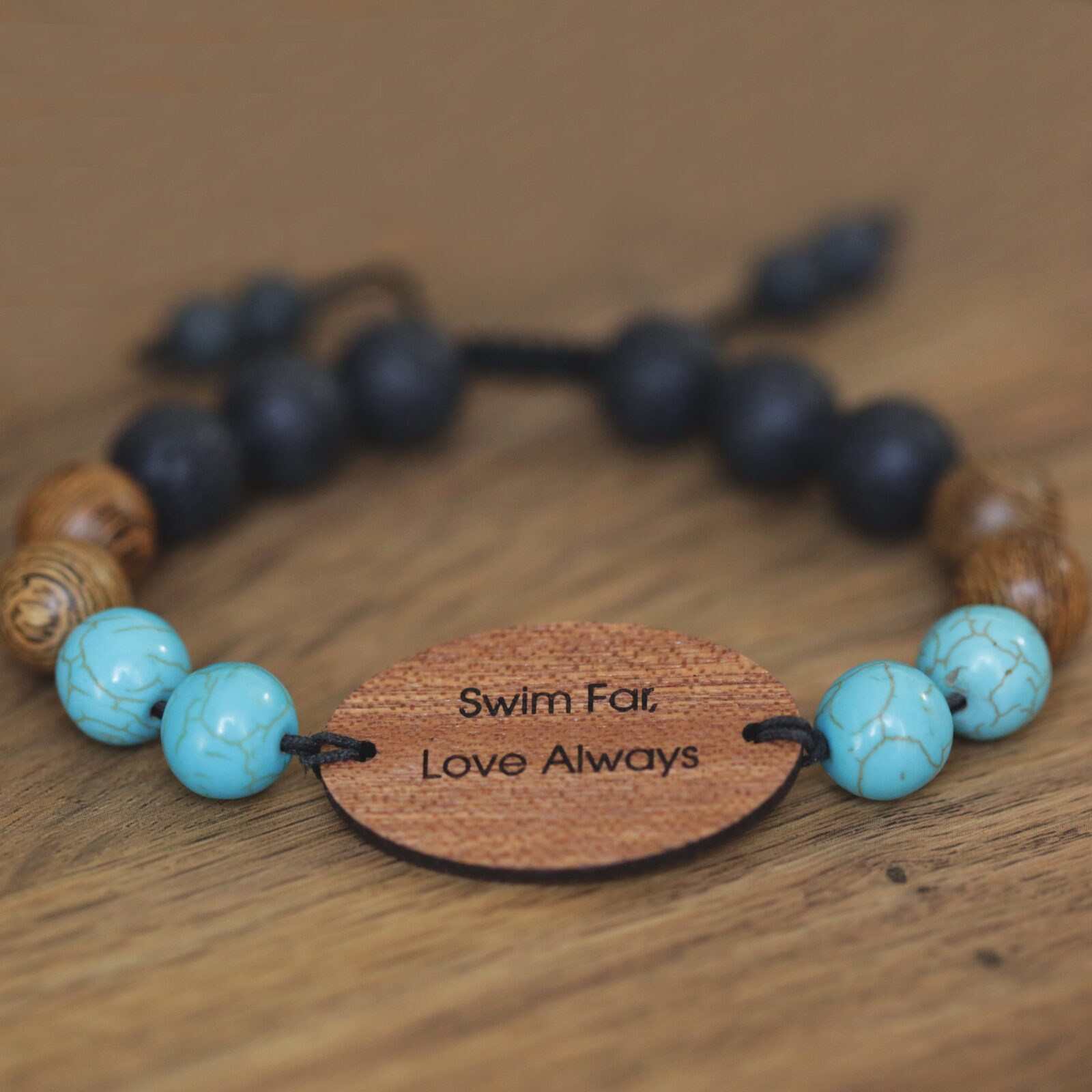 Wave Bracelet - Track a real Polar Bear